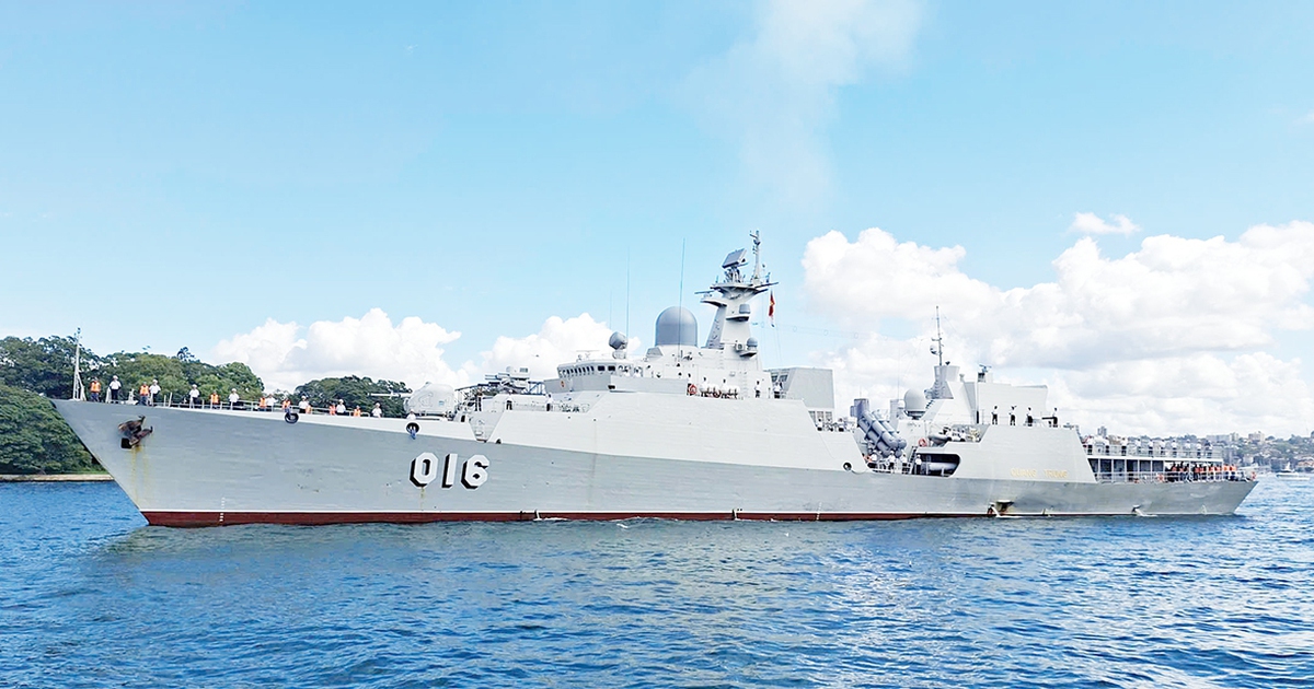 T&agrave;u hộ vệ t&ecirc;n lửa 016-Quang Trung lần đầu ti&ecirc;n cập cảng Sydney
