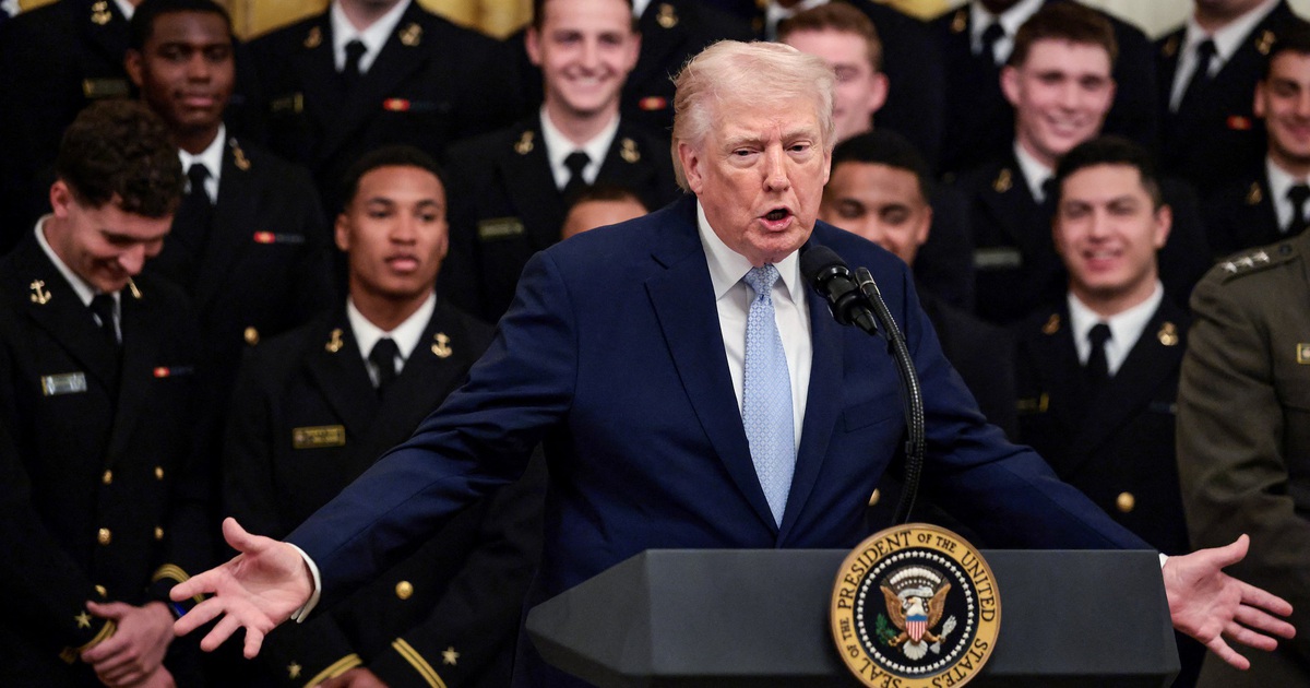 &Ocirc;ng Trump n&oacute;i sắp đạt mục ti&ecirc;u chiến tranh, l&atilde;nh tụ Iran vẫn cứng rắn