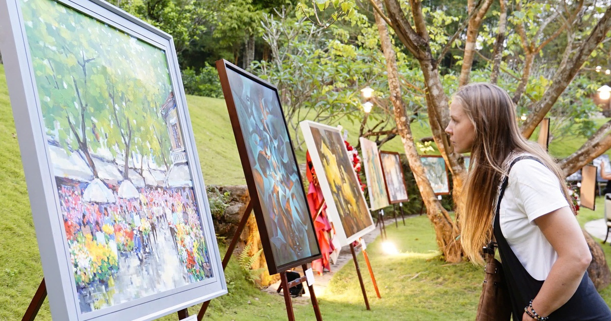 Thơ mộng triển lãm 'Giấc mơ của những giấc mơ'