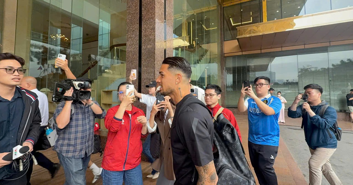 Đỗ Hoàng Hên nói cực hay trong ngày đầu lên đội tuyển Việt Nam, báo chí ‘thích mê’