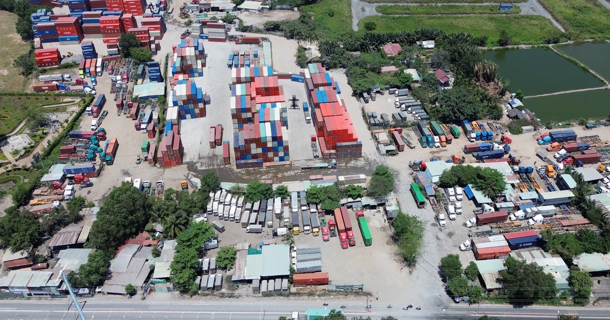 Loạt bãi xe trái phép đường Võ Chí Công: Không lẽ bó tay?