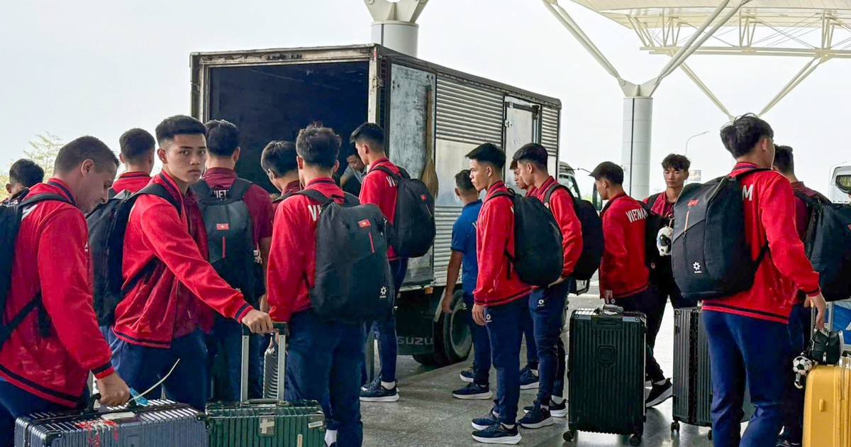 U.23 Việt Nam lên đường tham dự giải CFA Team China 2026: Đi một ngày đàng, học nhiều sàng khôn