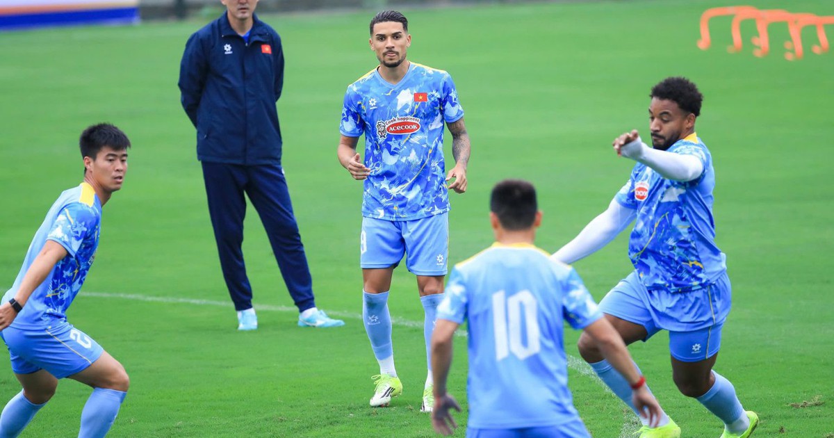 Báo Indonesia bất ngờ ca ngợi đội tuyển Việt Nam, dự báo Malaysia sẽ bị đánh bại ở Thiên Trường