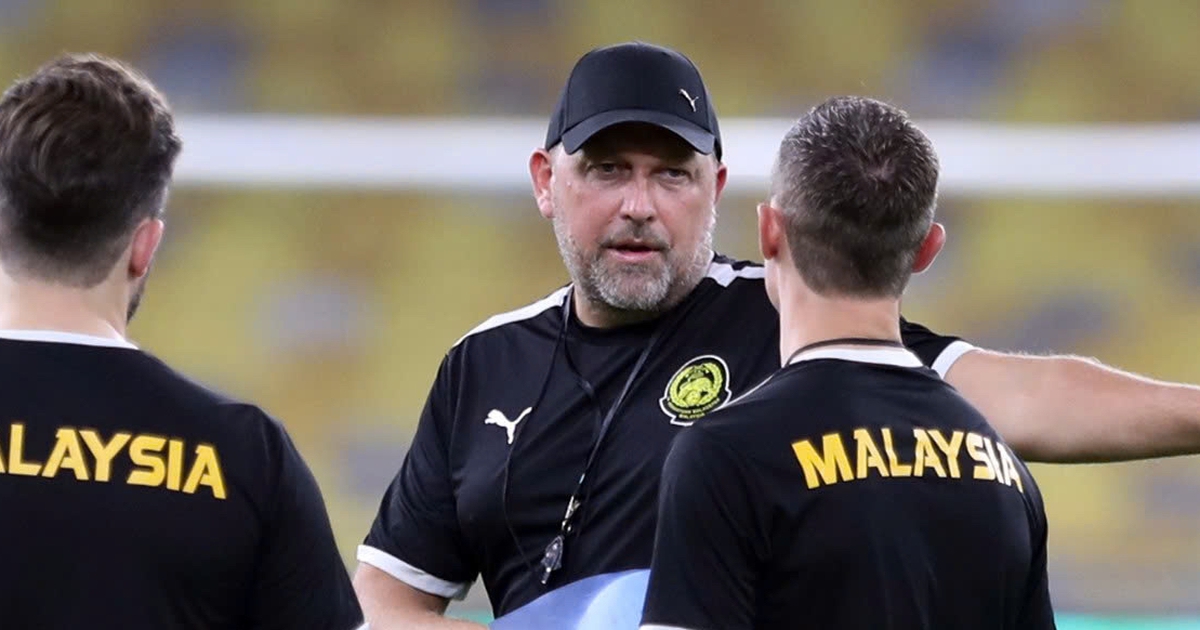 HLV Cklamovski lên tiếng về 2 cầu thủ nhập tịch Malaysia: ‘Họ chưa đủ điều kiện đấu Việt Nam’