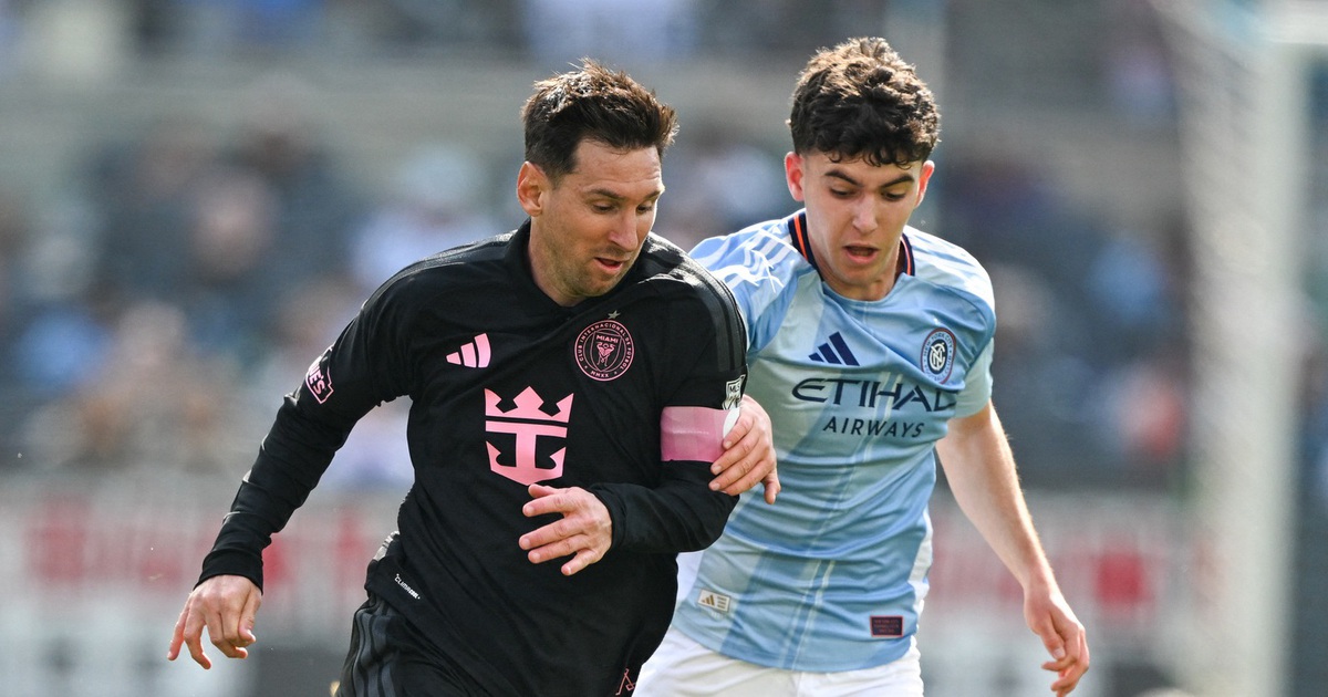 Messi phá kỷ lục của Pele, vượt mốc 900 bàn giúp Inter Miami tìm lại chiến thắng