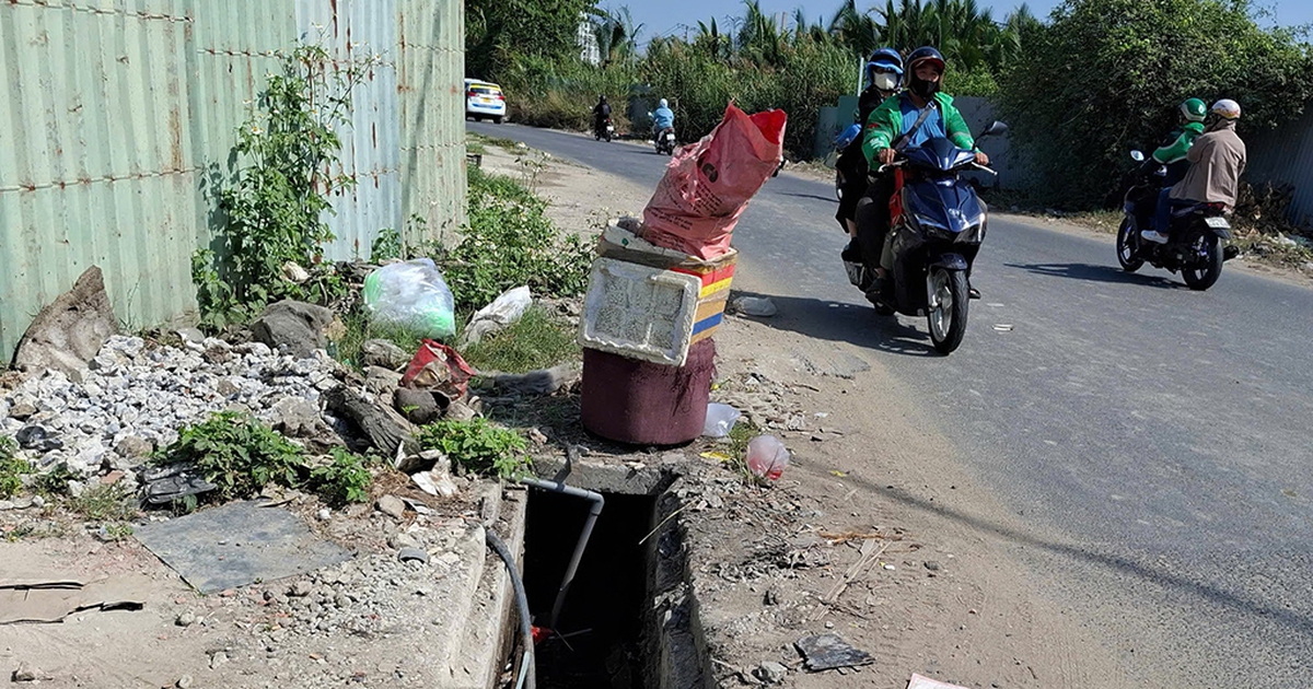 Hố ga mất nắp đậy