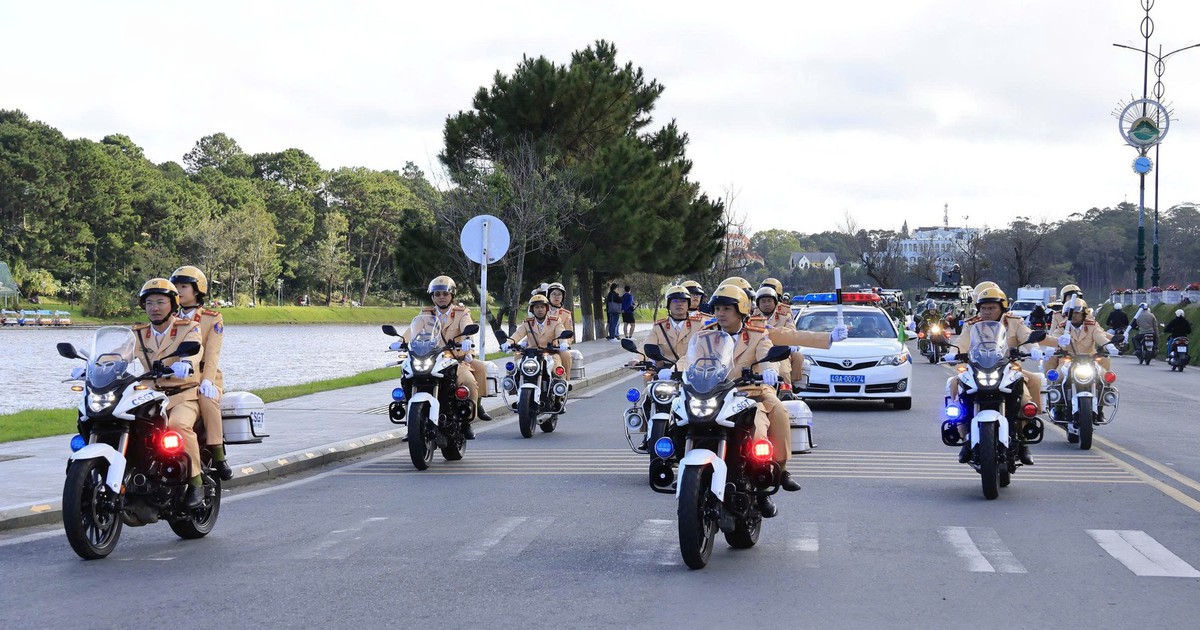 Lâm Đồng: Phương tiện tự ý lắp đặt thiết bị ưu tiên sẽ bị xử lý nghiêm