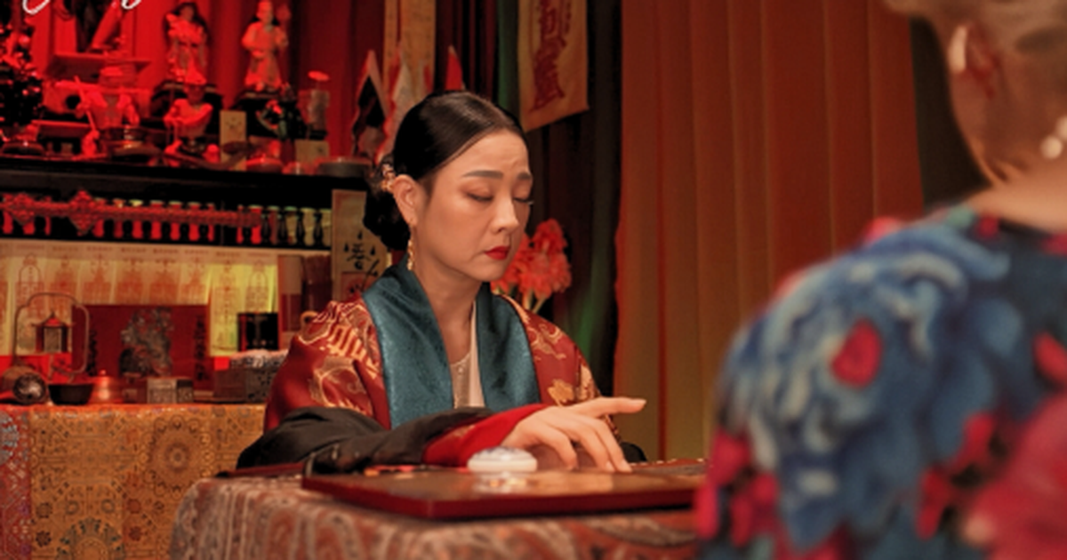 Nữ NSƯT gây ấn tượng với vai diễn ‘độc lạ’