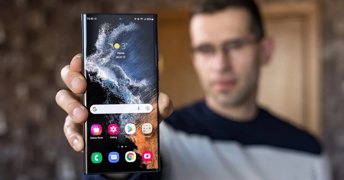 Tòa án buộc Samsung trả tiền vụ giảm hiệu năng Galaxy