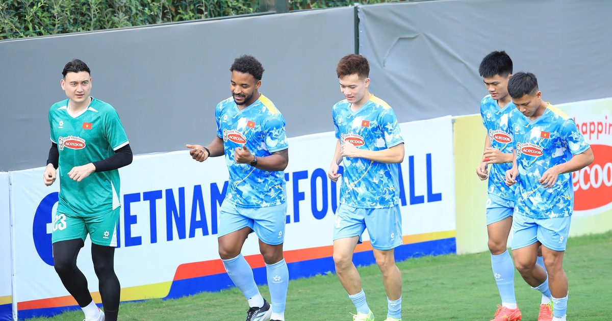 Đội tuyển Việt Nam: Nỗi lo quá ngắn và quá dài