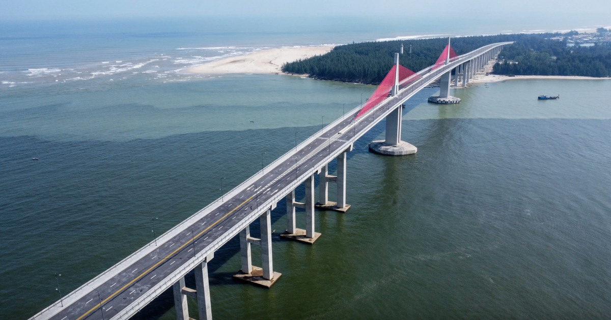 Huế quyết tâm thông xe kỹ thuật cầu vượt cửa biển Thuận An 2.400 tỉ dịp 30.4