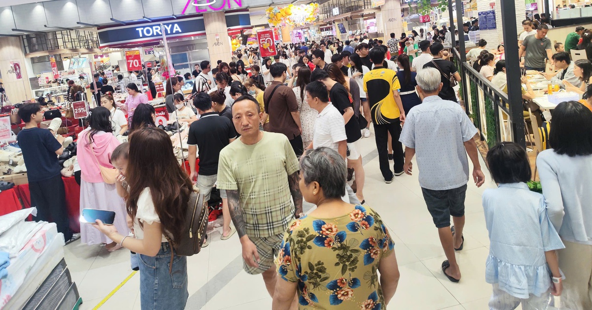 Ngày thời tiết oi ả, những địa điểm 'trốn nóng' này chật kín người