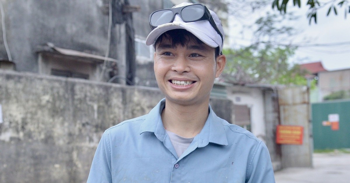 Gặp người thợ nhôm sắt phá mái tôn ‘mở đường sống’ cho 7 người