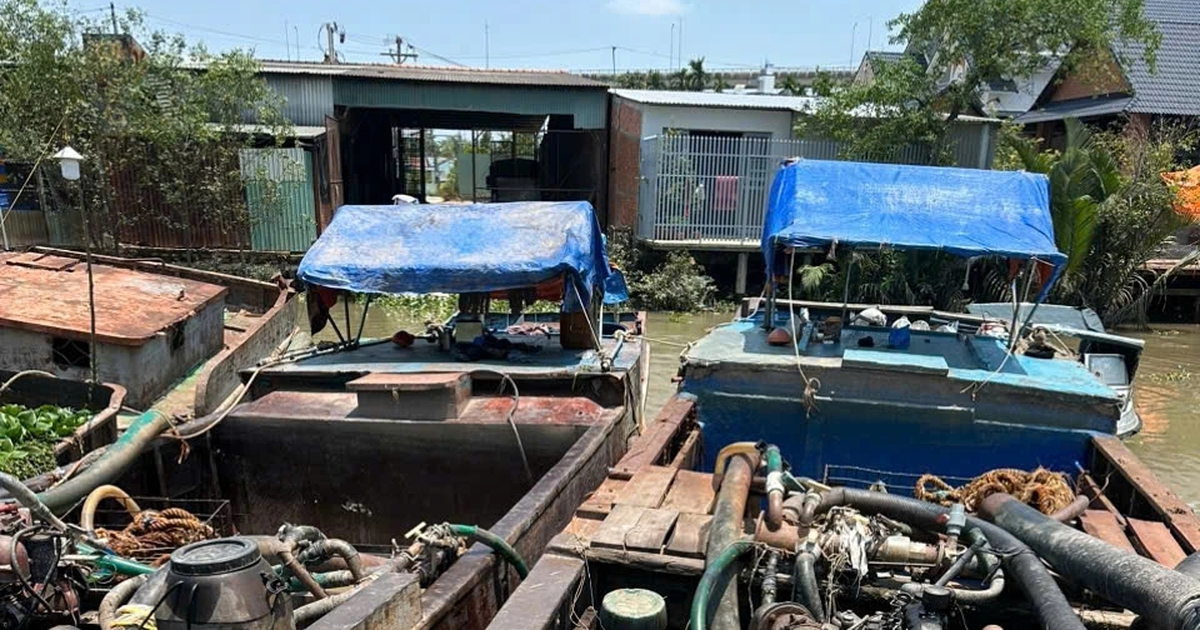 Nh&oacute;m 'c&aacute;t tặc' tẩu tho&aacute;t, bỏ lại phương tiện khi bị CSGT truy đuổi