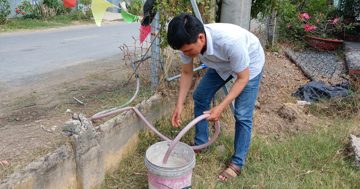 Đồng Tháp mở nhiều điểm cấp nước đối phó với xâm nhập mặn