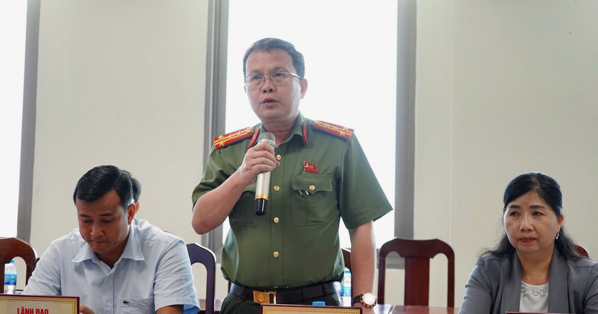 Vụ sà lan vướng dây điện, container rơi xuống kênh Chợ Gạo: Xử phạt tài công