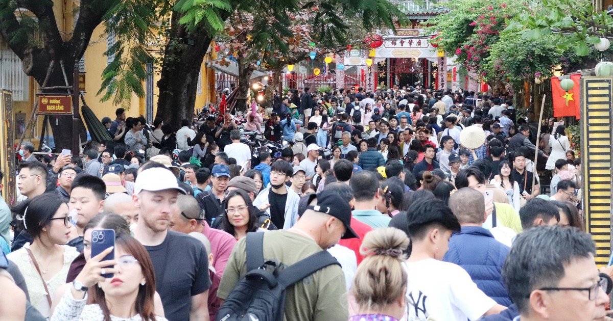 Đà Nẵng ra "lệnh" siết chất lượng dịch vụ du lịch, xử nghiêm chèo kéo khách