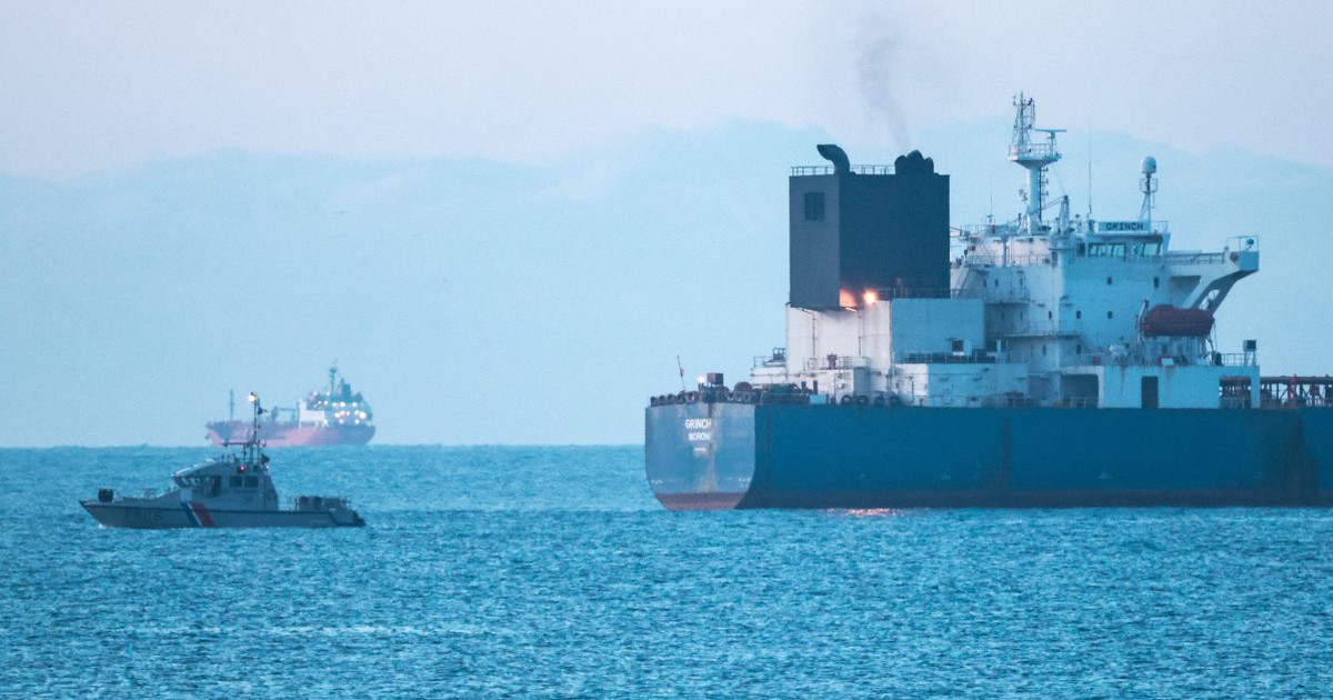 Anh cho phép quân đội lên tàu thuộc 'đội tàu bóng đêm' Nga