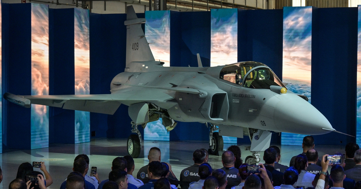 Brazil ra mắt chiến đấu cơ siêu thanh sản xuất trong nước đầu tiên