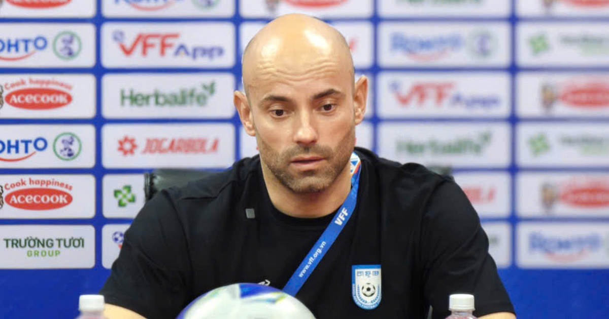 HLV Bangladesh nói 'sốc' về đội tuyển Việt Nam, tin trận gặp Malaysia sẽ...