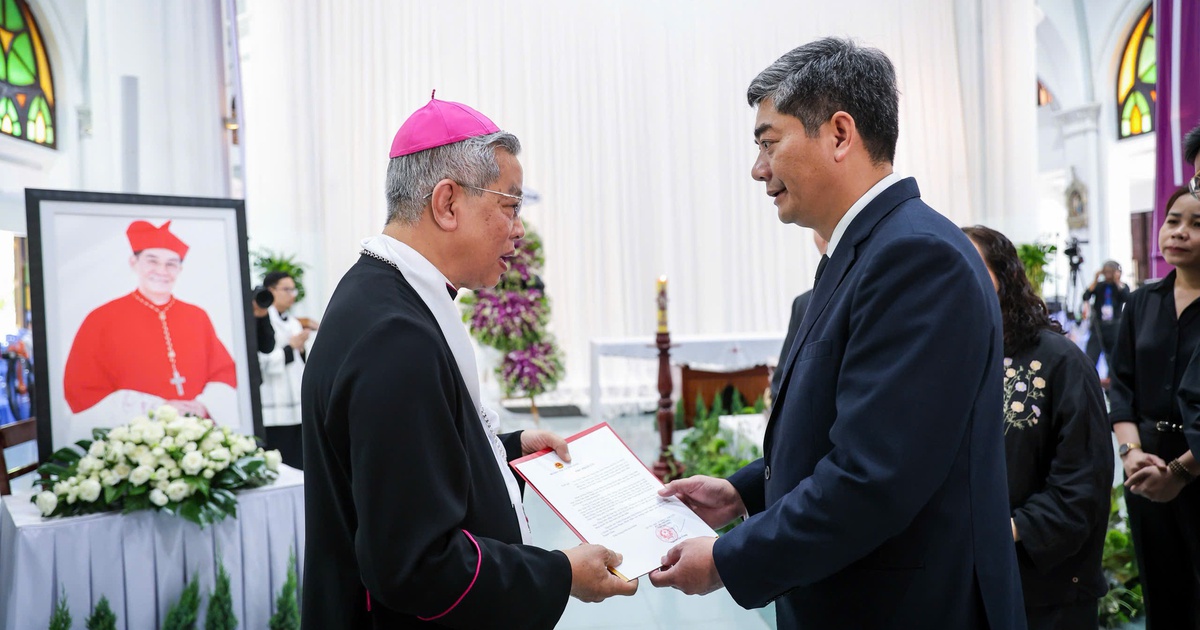 Lãnh đạo Bộ Dân tộc và Tôn giáo viếng Đức Hồng y Gioan Baotixita Phạm Minh Mẫn