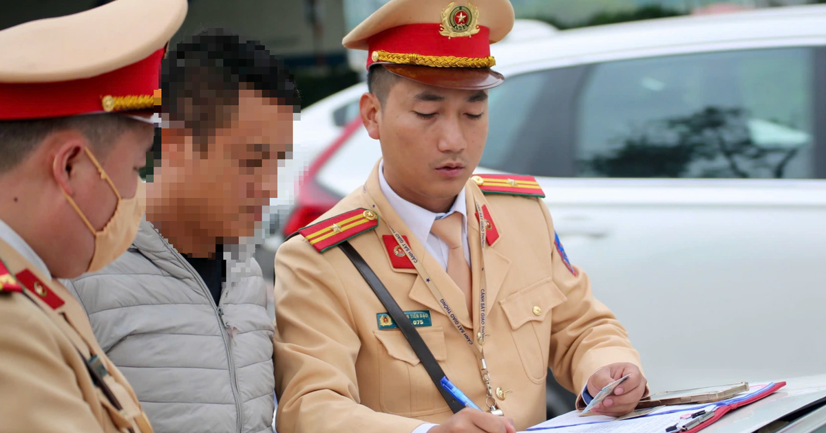 Từ 15.5, ô tô vượt rào chắn đường sắt bị phạt đến 20 triệu đồng