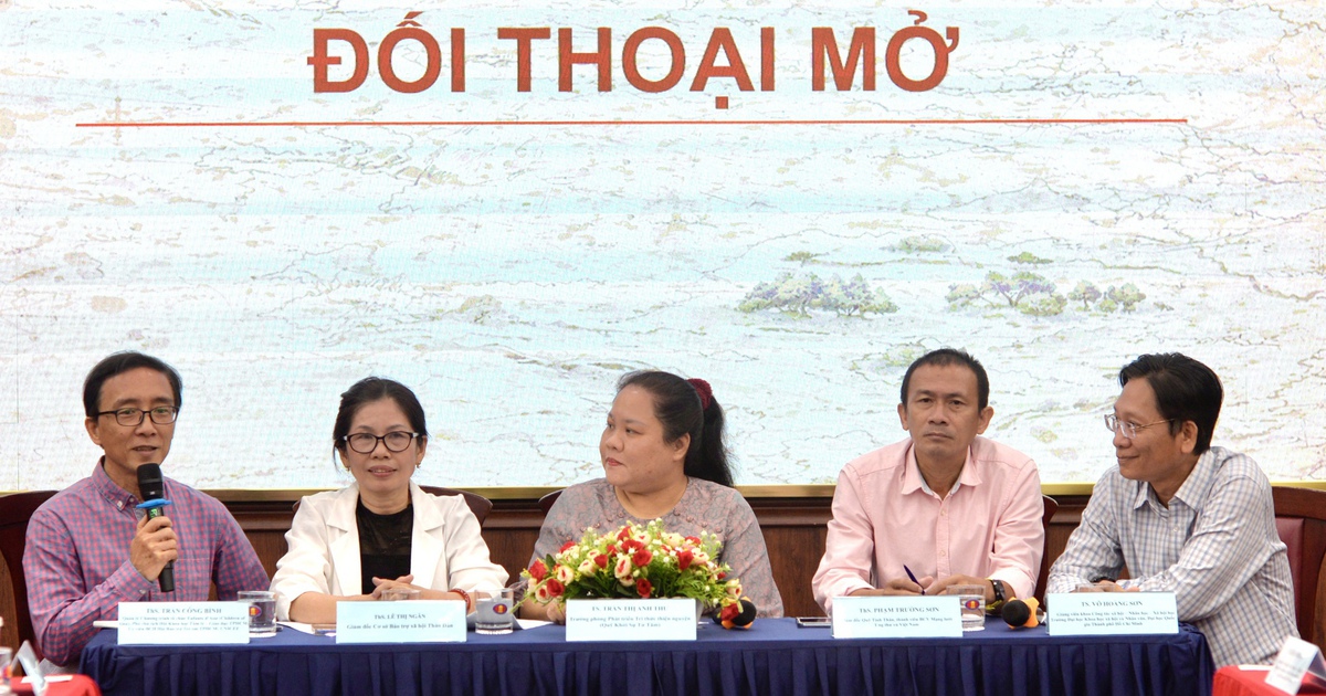 Giải mã nghề công tác xã hội: "Cho trước, nhận sau"