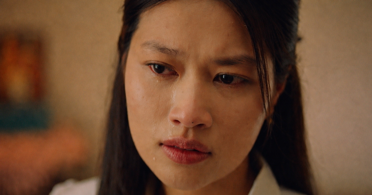 Hoa hậu Thiên Ân: Tôi hoài nghi bản thân vì bị gọi là ‘bình hoa di động’