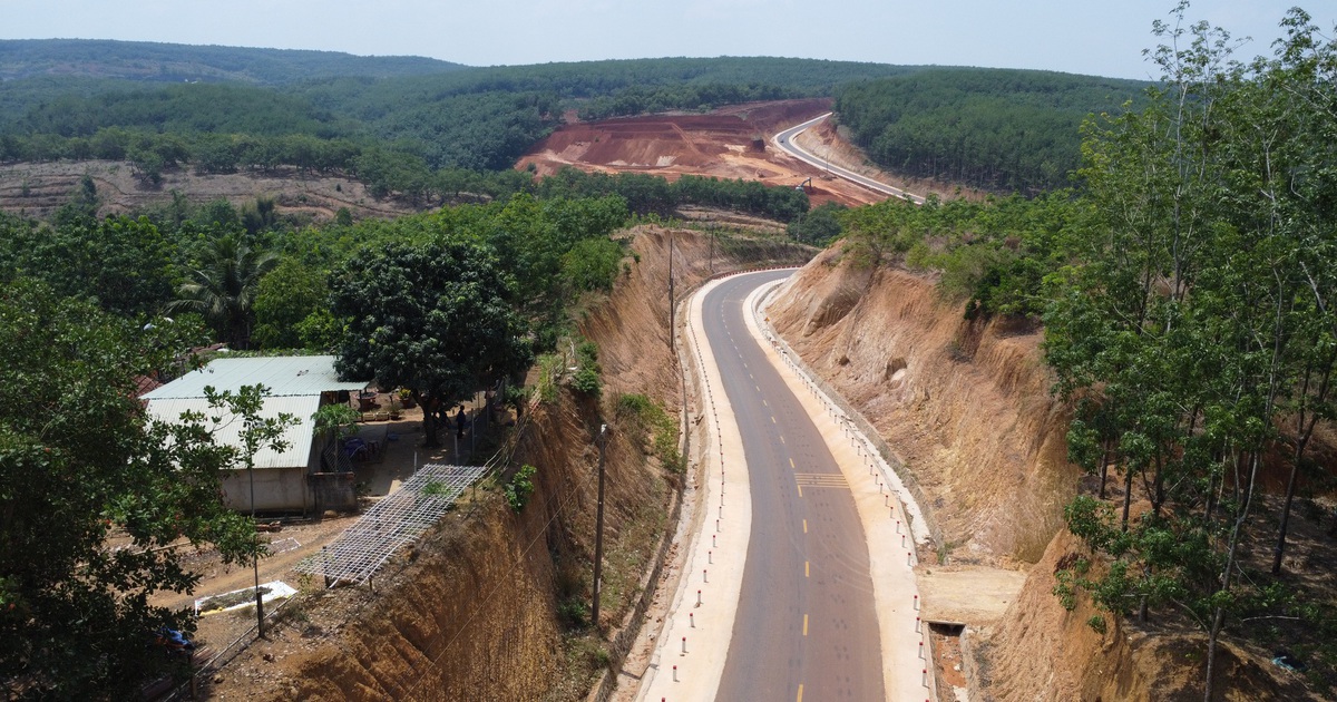 Thêm nhà dân chênh vênh bên mép vực ở Đồng Nai: UBND xã xác nhận Báo Thanh Niên phản ánh đúng
