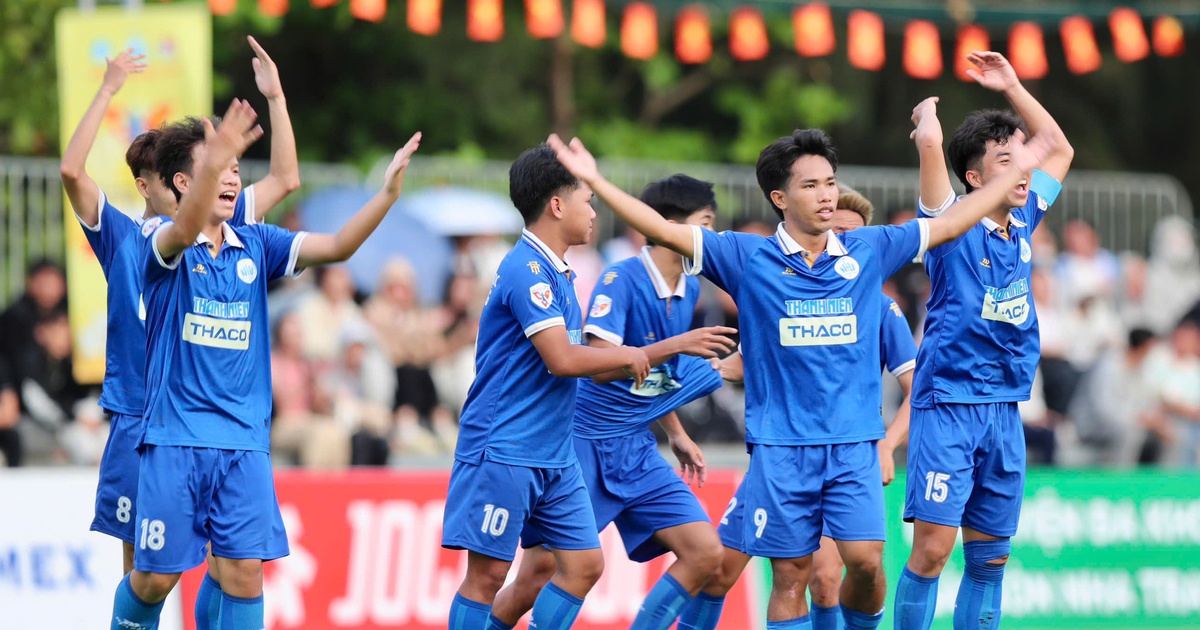 Đội bóng Trường ĐH Nha Trang: Lan tỏa tinh thần đoàn kết, cao thượng