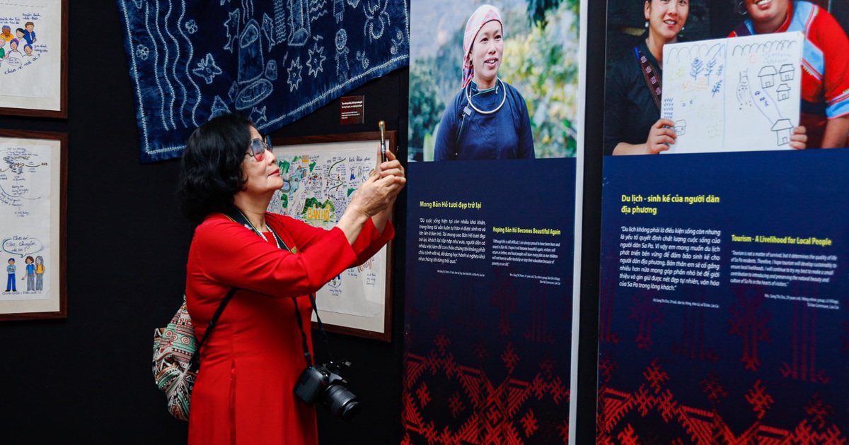 Nghe phụ nữ bản làng kể chuyện qua triển lãm 'Gieo xanh nơi đỉnh mây'