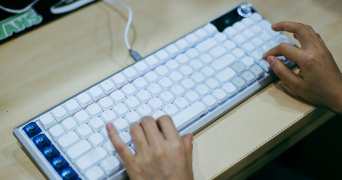 Trải nghiệm bàn phím cơ Vanguard Air 99 Wireless: Mỏng, đẹp, tích hợp Stream Deck