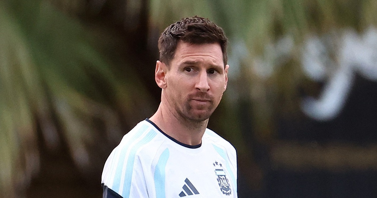 HLV đội tuyển Argentina lên tiếng về cơ hội dự World Cup của Messi, Bồ Đào Nha quá vui vì Ronaldo đã…