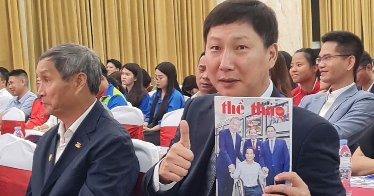 HLV Kim Sang-sik nói lời xúc động nhân Ngày Thể thao Việt Nam