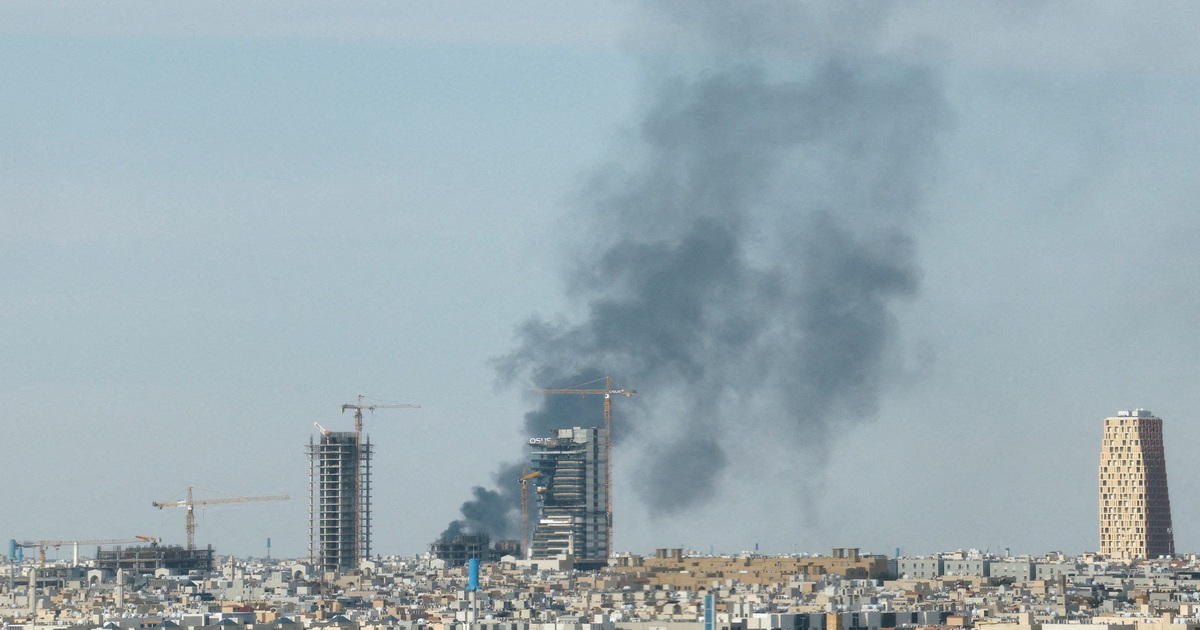 Iran tấn c&ocirc;ng căn cứ Ả Rập X&ecirc; &Uacute;t, cả chục binh sĩ Mỹ bị thương