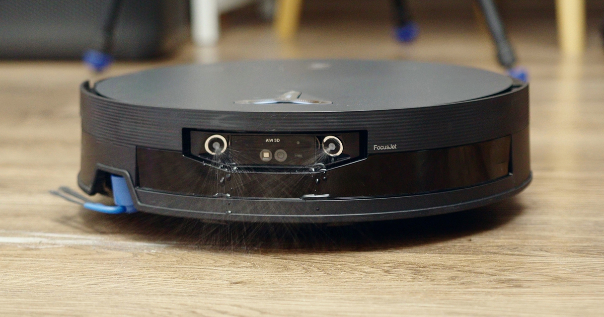 Trải nghiệm Deebot X12 OmniCyclone - robot đầu tiên dùng vòi phun làm mềm vết bẩn