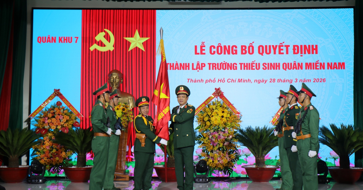 Bộ Quốc phòng trao Quân kỳ Quyết thắng cho Trường Thiếu sinh quân miền Nam