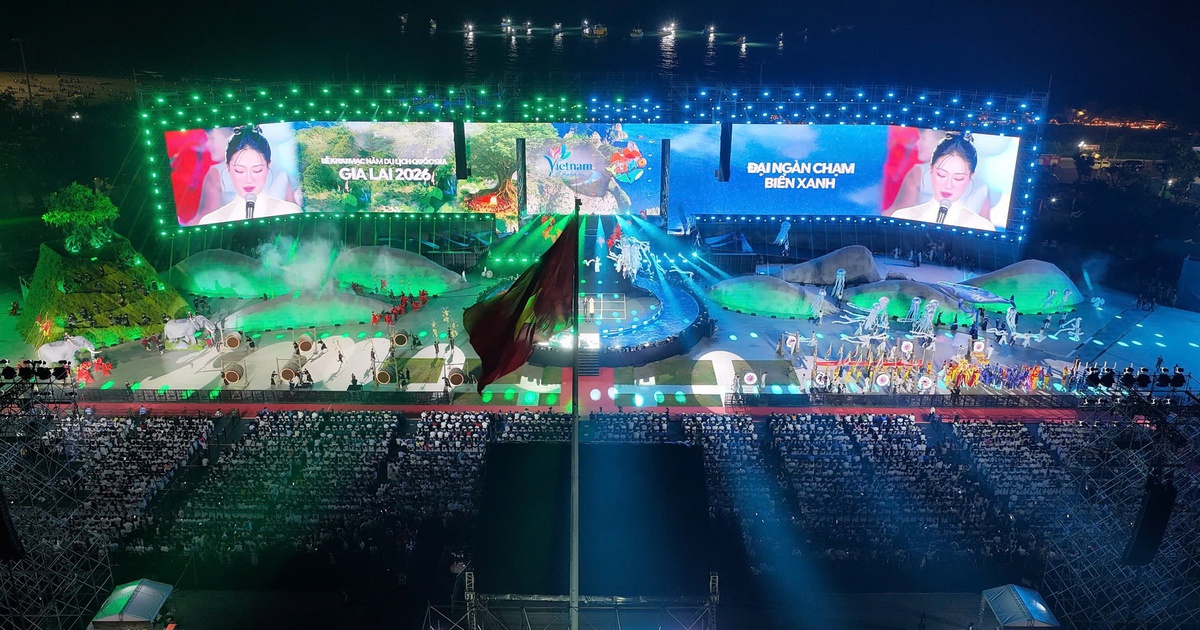 'Biển người' tham gia khai mạc Năm Du lịch Quốc gia 2026 tại Quy Nhơn