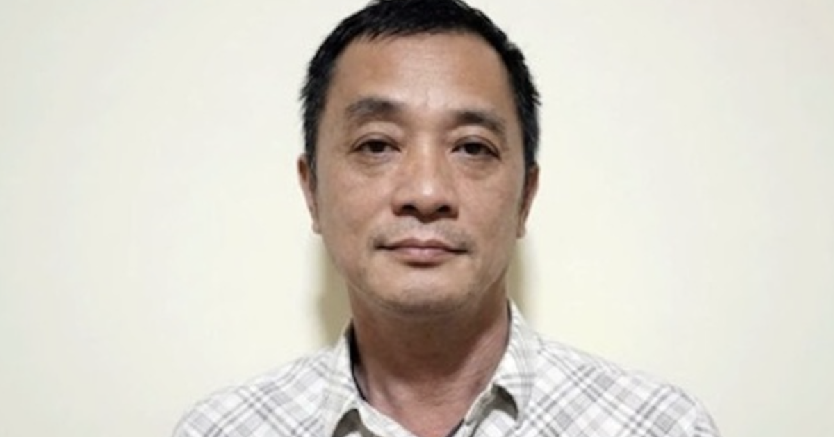 Cựu cán bộ hải quan nhận hối lộ 8,5 tỉ, tráo mẫu quặng 'tuồn' sang Trung Quốc