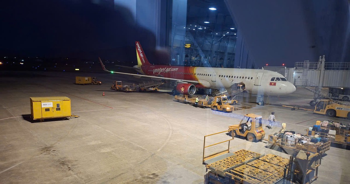 Sân bay Liên Khương vắng lặng trước giờ đóng cửa để 'đại tu'