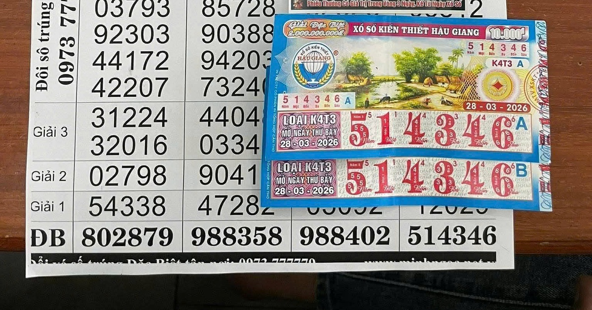 Tr&uacute;ng 4 tỉ xổ số miền Nam, vợ chồng ở C&agrave; Mau tr&ugrave;m k&iacute;n m&iacute;t đi đổi thưởng