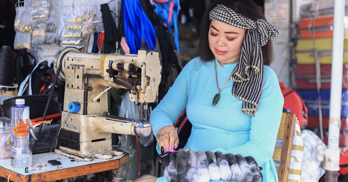 "ADN mở" TP.HCM: Ai trao "tấm vé đổi đời" cho người nhập cư?