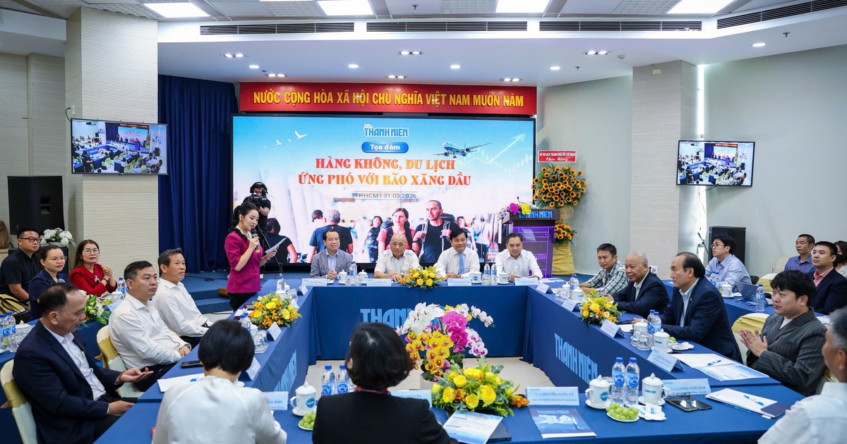 Hàng không, du lịch ứng phó "cơn lốc ngược"