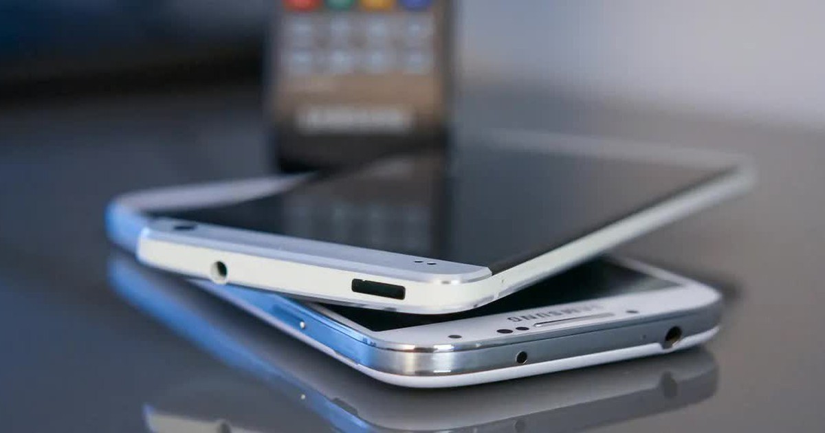 Vì sao smartphone Samsung không có bộ phát hồng ngoại?