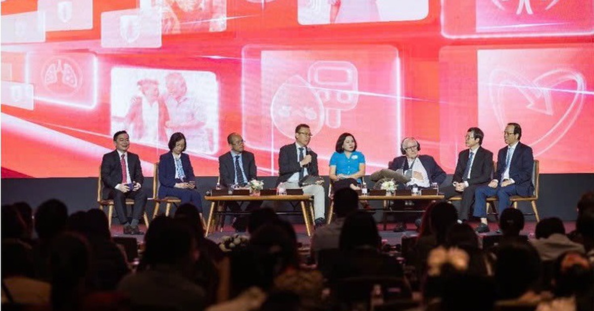 Phòng bệnh chủ động, chìa khóa bảo vệ người lớn tuổi có bệnh nền