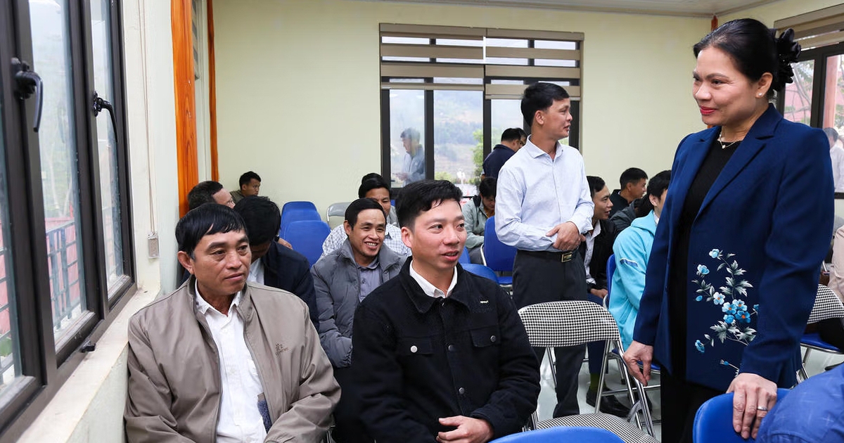 Cử tri ấn tượng với chương trình hành động của bà Hà Thị Nga