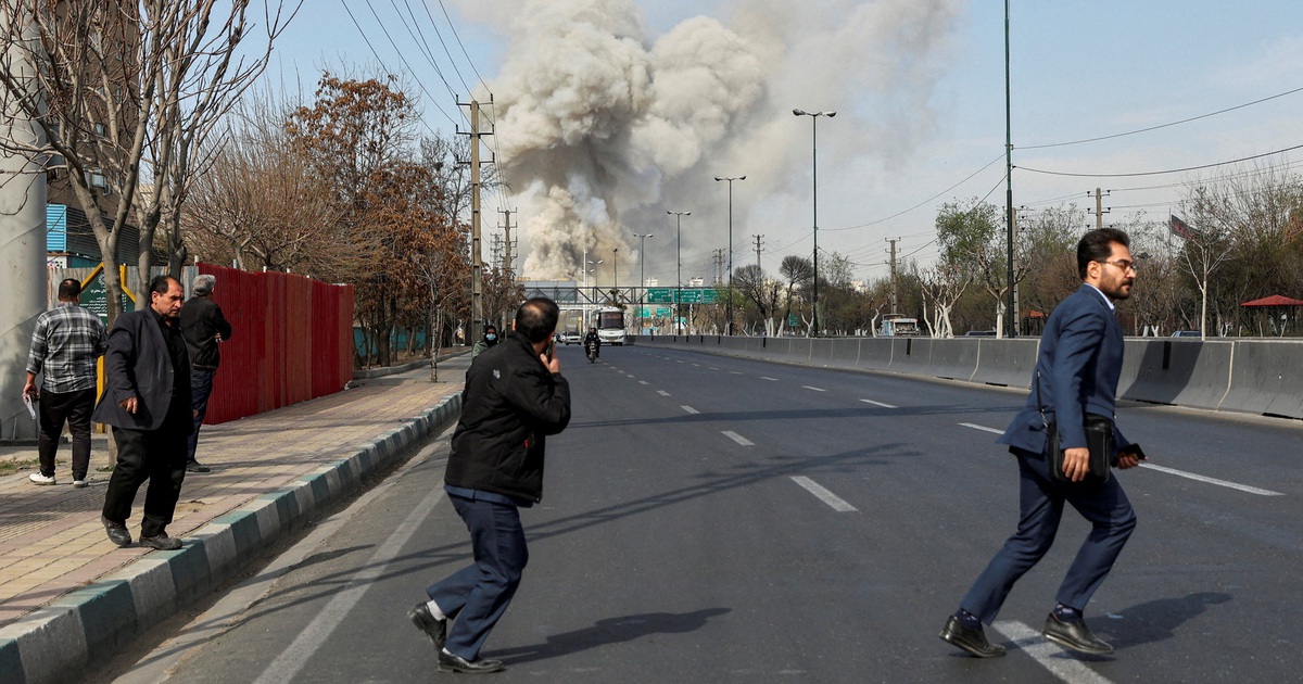 &lsquo;C&aacute; cược ch&iacute;nh trị&rsquo; về t&igrave;nh h&igrave;nh Trung Đ&ocirc;ng khiến ch&iacute;nh kh&aacute;ch Mỹ lo ngại