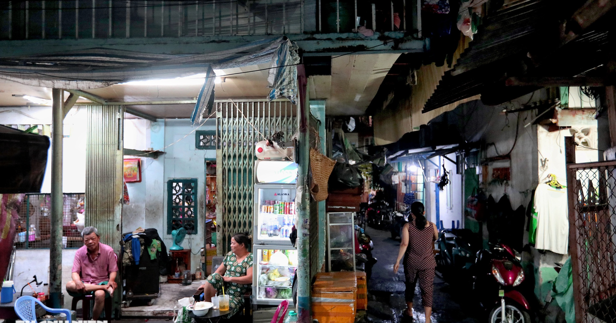 Bí thư Trần Lưu Quang trăn trở khi dân phải sống chật chội ở Mả Lạng, chợ Gà Gạo