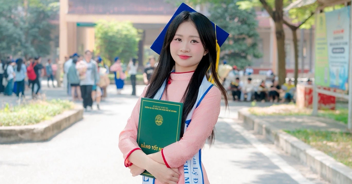 Vì sao sinh viên thích mặc áo dài trong ngày nhận bằng tốt nghiệp?