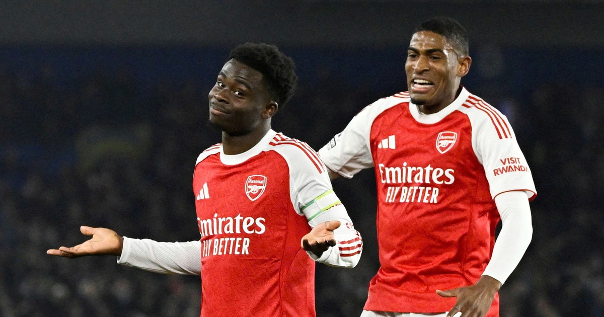 Sẽ có 'nhà vô địch xấu xí' Arsenal?